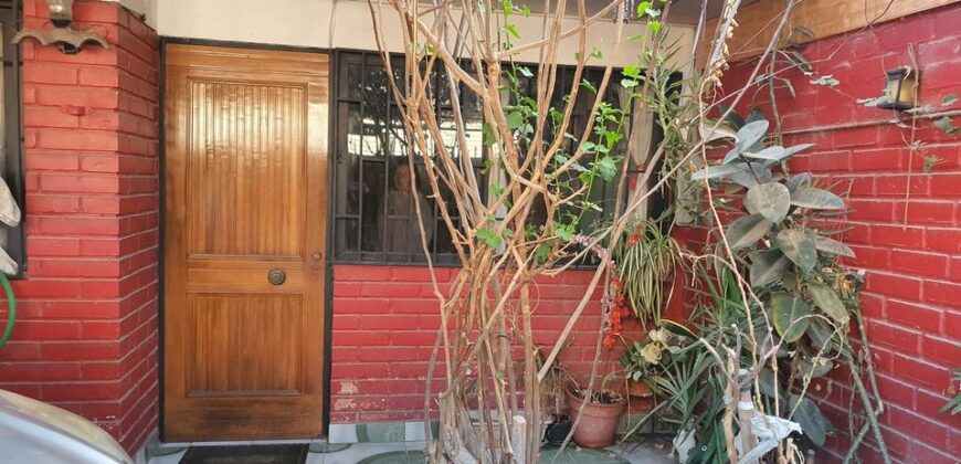 Casa esquina en Villa Araucaria