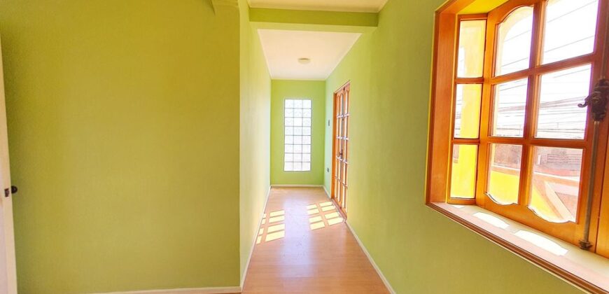 Se vende linda casa esquina