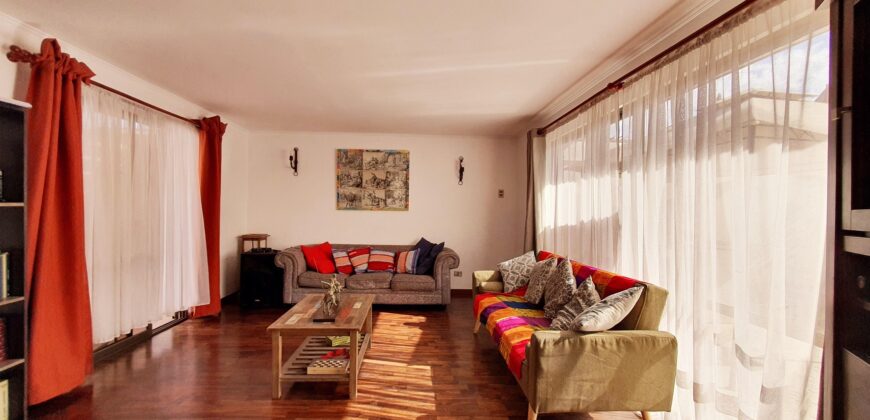 Espectacular casa V. Industrial