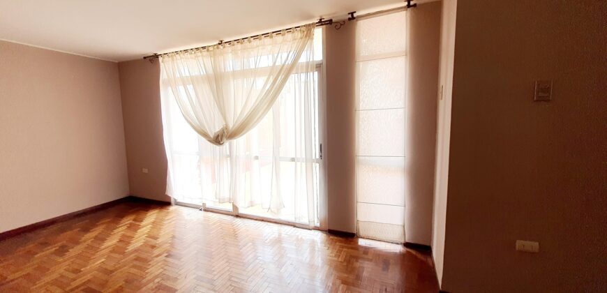 Bella casa en Condominio