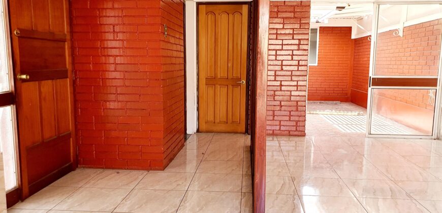 SE VENDE CASA SECTOR RESIDENCIAL