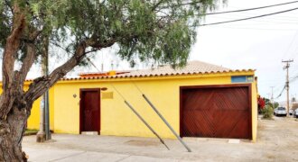 Excelente Casa Esquina