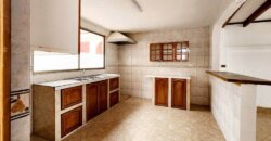 Excelente Casa Esquina