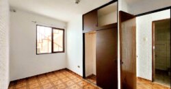 Excelente Casa Esquina