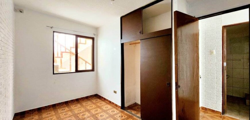 Excelente Casa Esquina