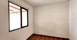 Excelente Casa Esquina