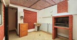 Excelente Casa Esquina