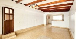 Excelente Casa Esquina