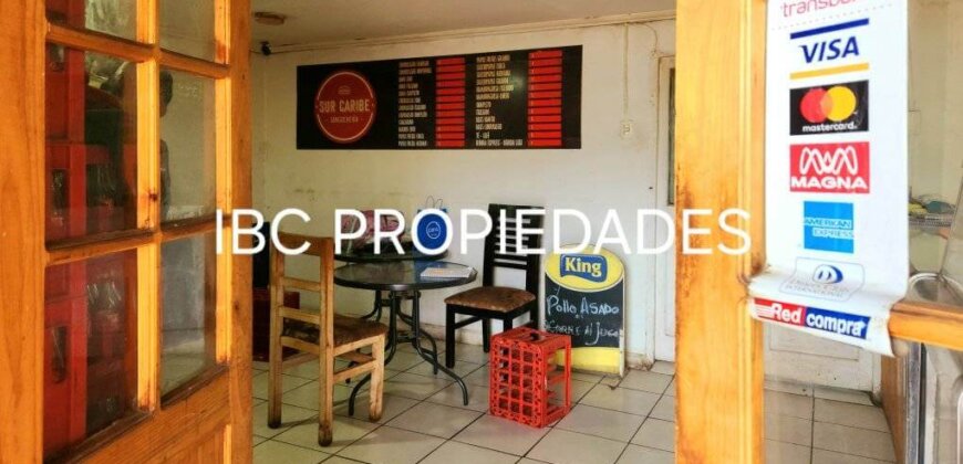 CASA CON LOCAL COMERCIAL