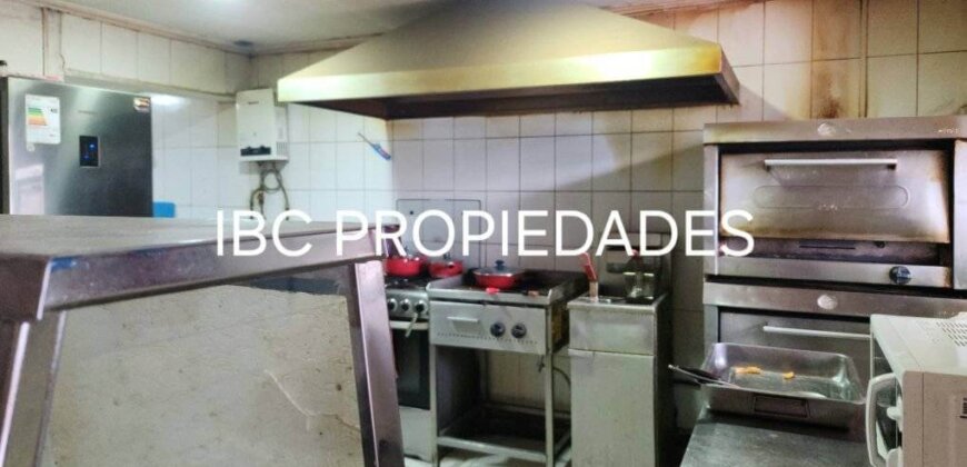 CASA CON LOCAL COMERCIAL