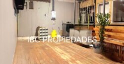 SE VENDE CASA CÉNTRICA