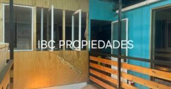 SE VENDE CASA CÉNTRICA