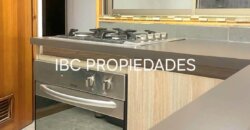 SE VENDE CASA CÉNTRICA