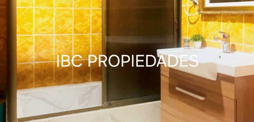 SE VENDE CASA CÉNTRICA
