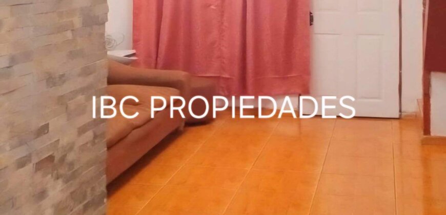 SE ARRIENDA CASA