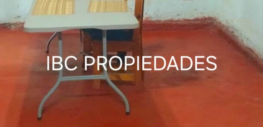 SE ARRIENDA CASA