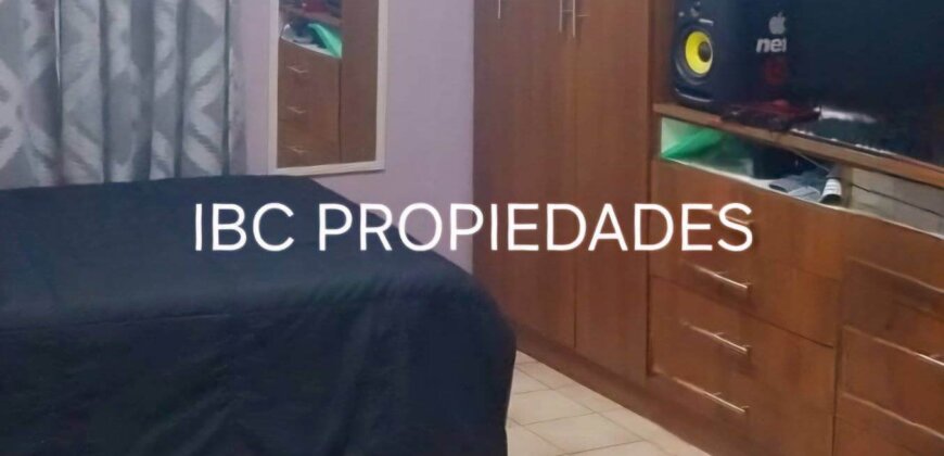 SE ARRIENDA CASA