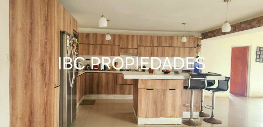 SE VENDE CASA AZAPA