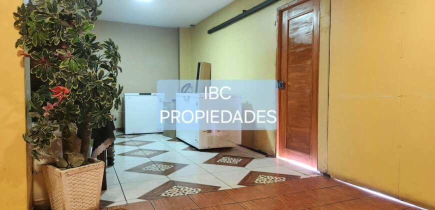 SE VENDE CASA CON L. COMERCIAL