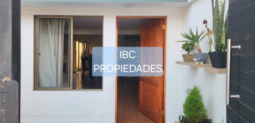 SE VENDE CASA 2 PISOS