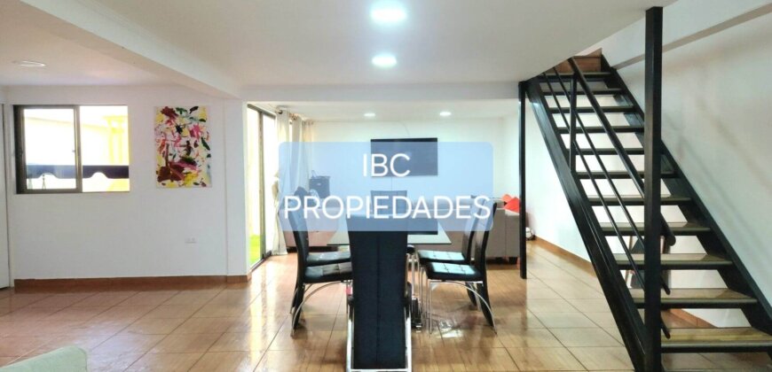 SE VENDE CASA 2 PISOS