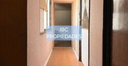 SE VENDE CASA CON L. COMERCIAL REGULARIZADA
