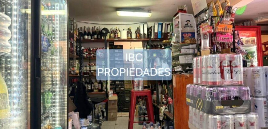SE VENDE CASA CON L. COMERCIAL REGULARIZADA