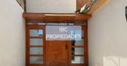SE VENDE CASA CON L. COMERCIAL REGULARIZADA