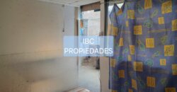 SE VENDE CASA A PASOS DE A. LOA