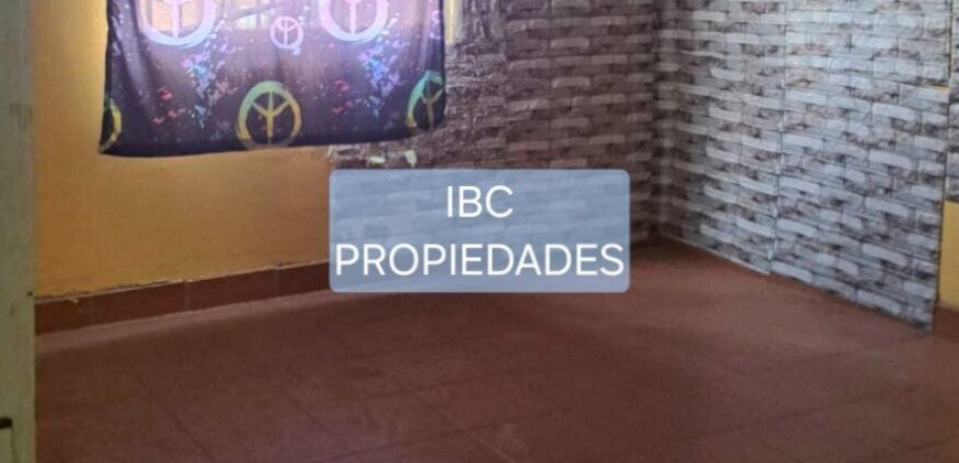 SE VENDE CASA A PASOS DE A. LOA