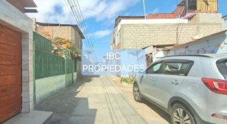 SE VENDE CASA PROYECCIÓN