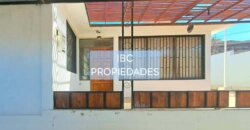 SE ARRIENDA CASA EN MAGISTERIO