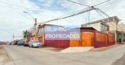 SE ARRIENDA CASA ESQUINA